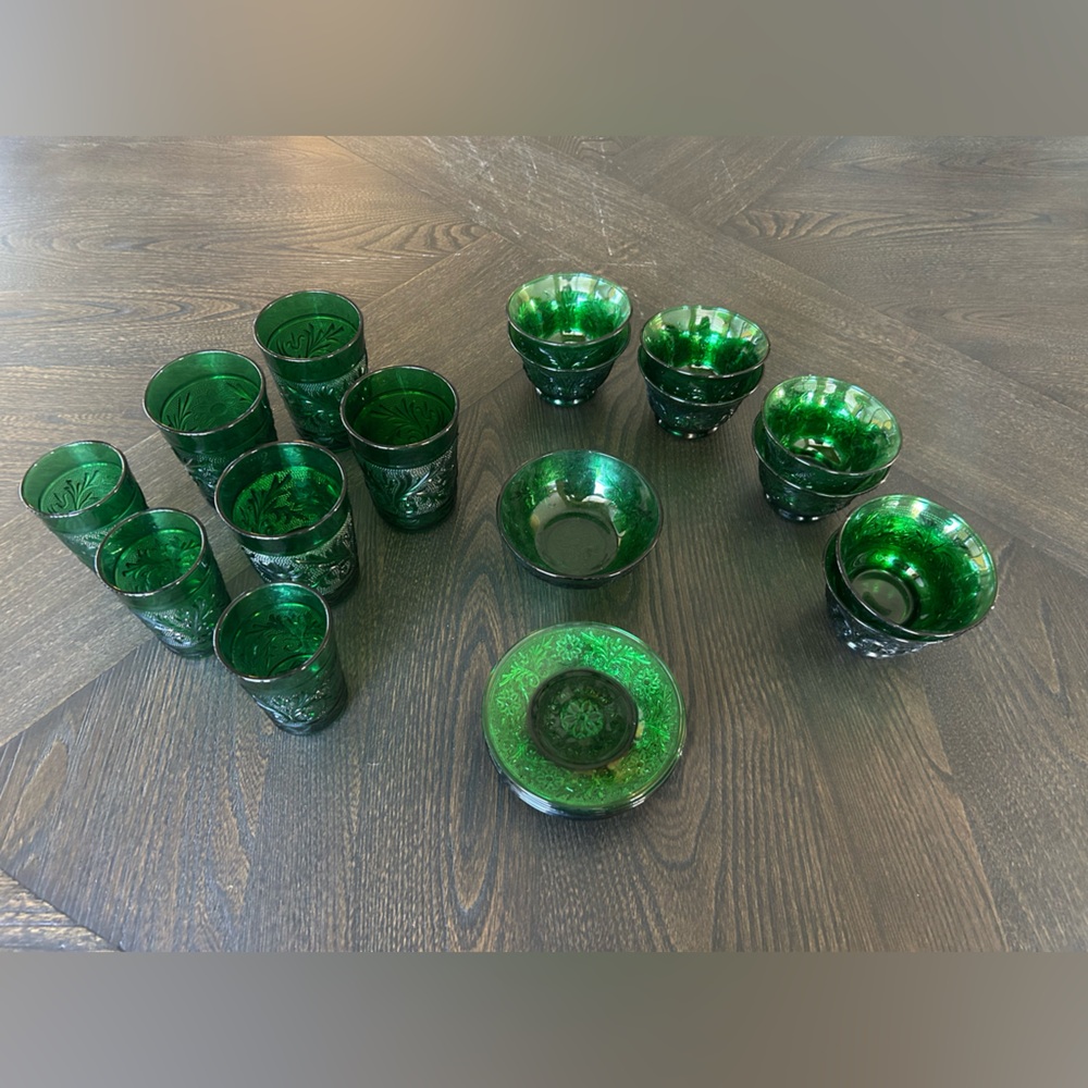 Anchor Hocking Emerald Green Glassware Set of 22